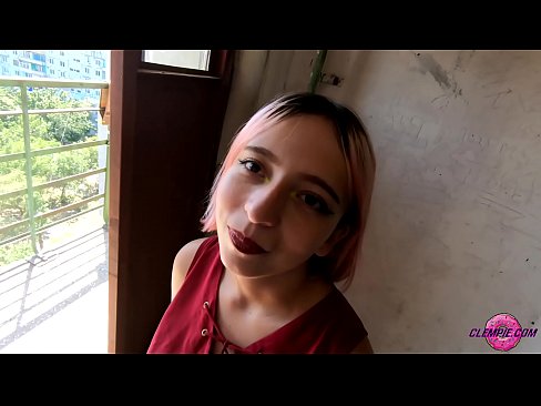 ❤️ סענסואַל תּלמיד סאַקס אַ פרעמדער אין די אָוטבאַקק - מיט זיין פּנים פּאָרנאָ ביי אונדז ❌